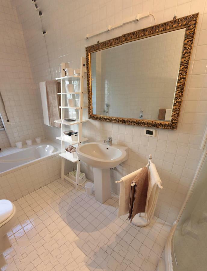 Apartamento Luminous Stylish Quiet 150m2, Tre Torri Milán